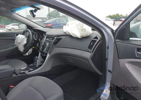 2013 Hyundai Sonata Gls z USA, uszkodzony, nr VIN 5NPEB4AC4DH706574